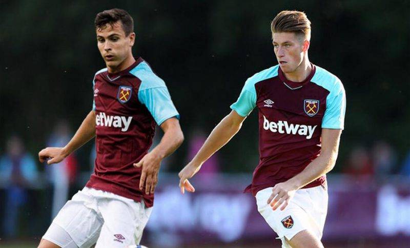 受采访时落 受采访时落