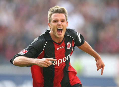 竞技体育的核心目标与价值探讨：提升竞技水平与促进身体素质的双重发展